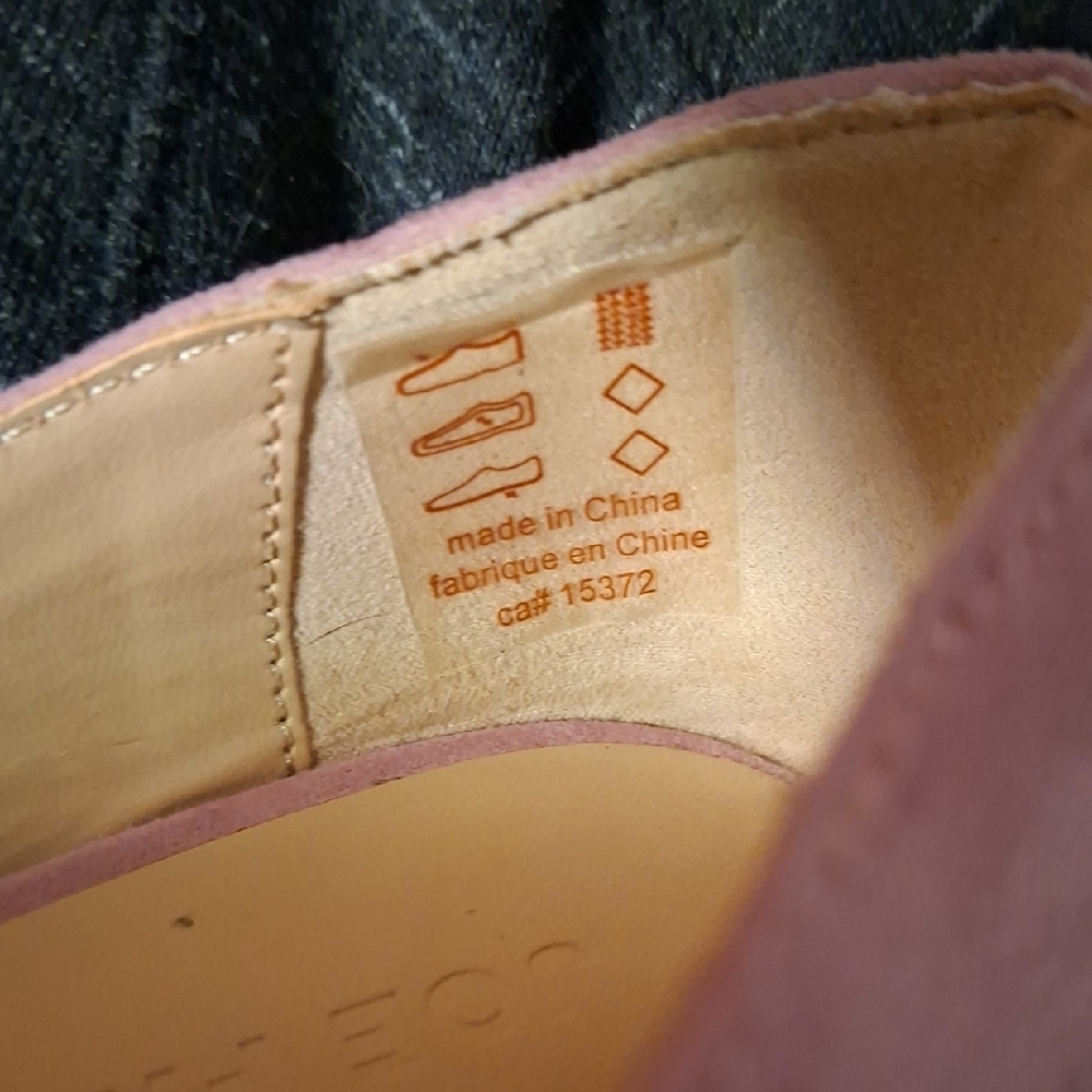 Joe‎ Fresh Mauve Suede Pointed-Toe Heels - Picture 2 of 10
